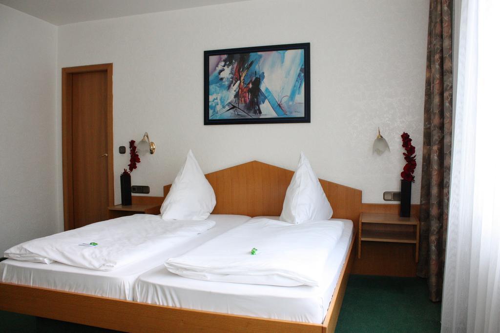 Hotel Mainbogen Offenbach am Main Buitenkant foto